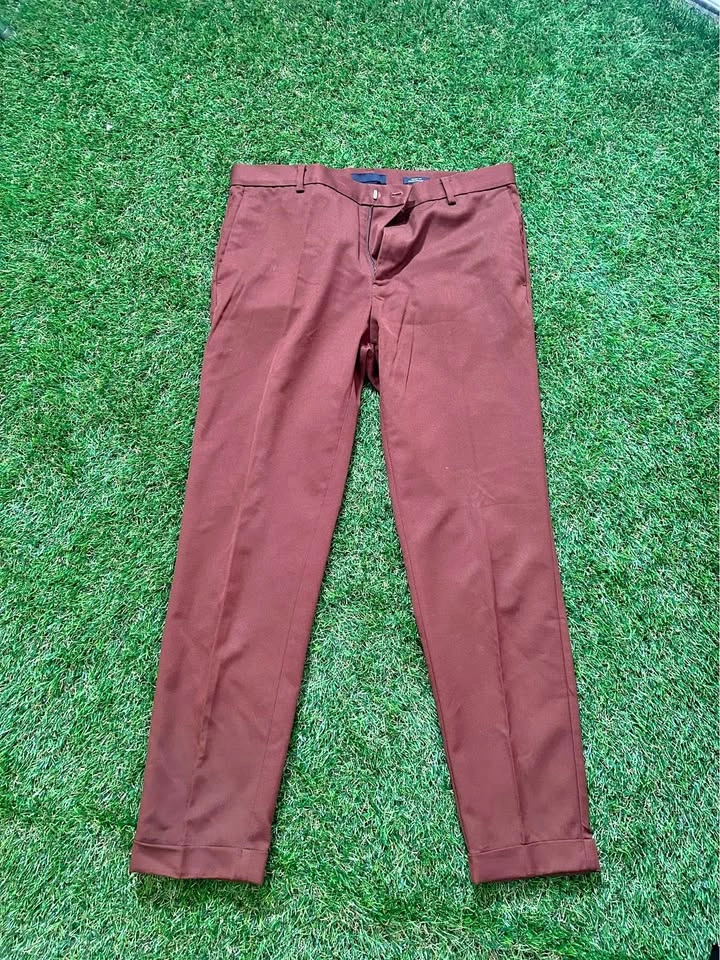 Brown Skinny Fit H&M Dress Pants - 32/30