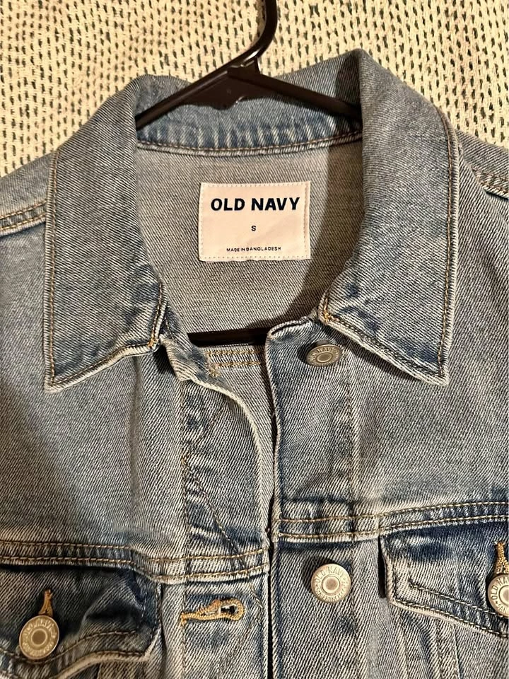 Old Navy Small Light Wash Women's Denim Jacket