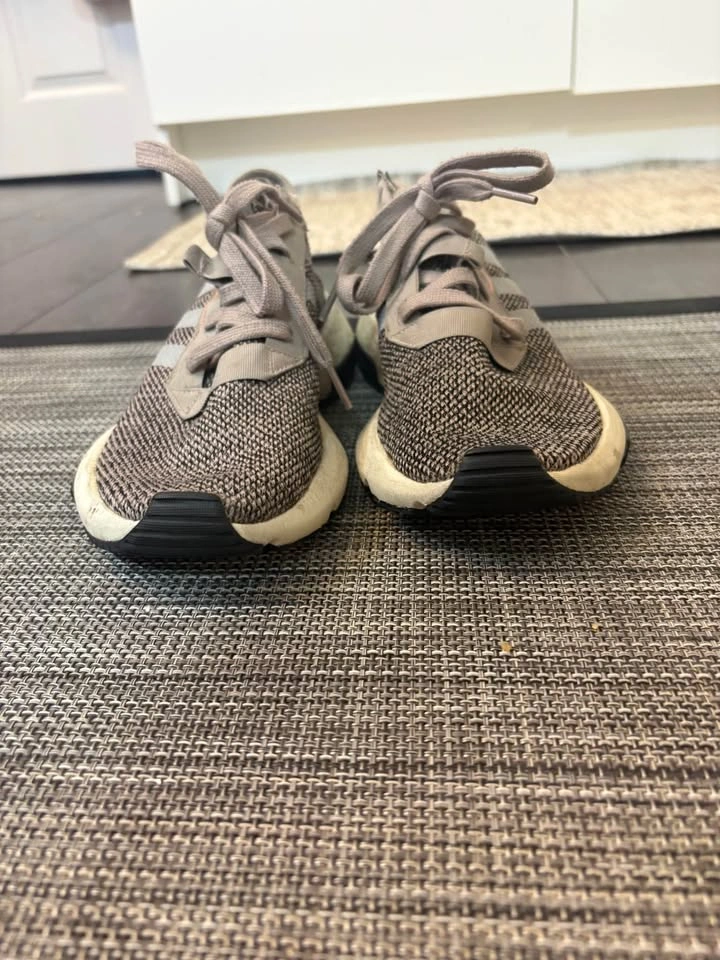 Adidas Women's Sneakers Size 8 - photo 4