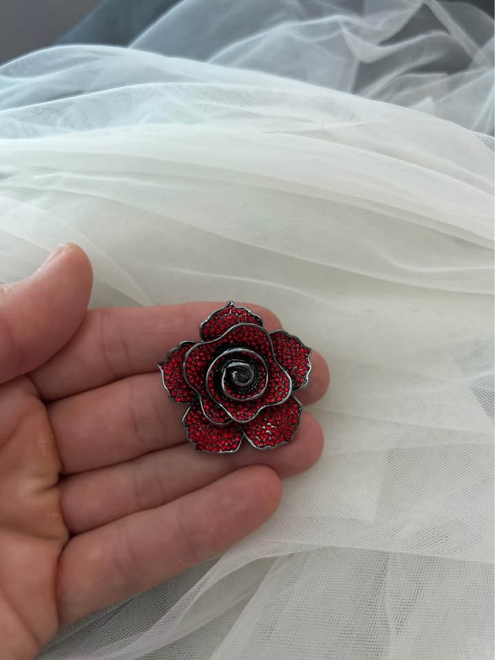 Rose Bud Brooch - photo 3