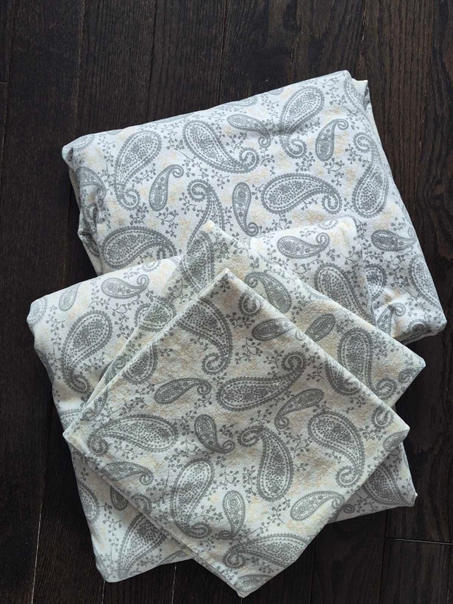 Queen Fleece Bed Sheet Set