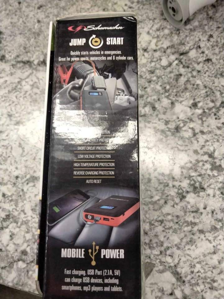 Schumacher Jump Starter Plus Power Pack 600A - photo 3