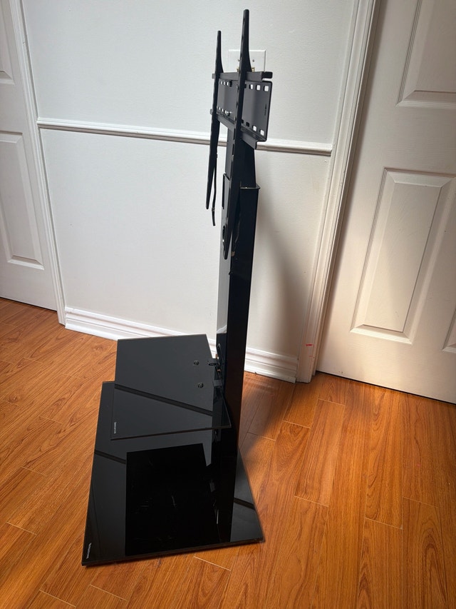 TV Stand - photo 2