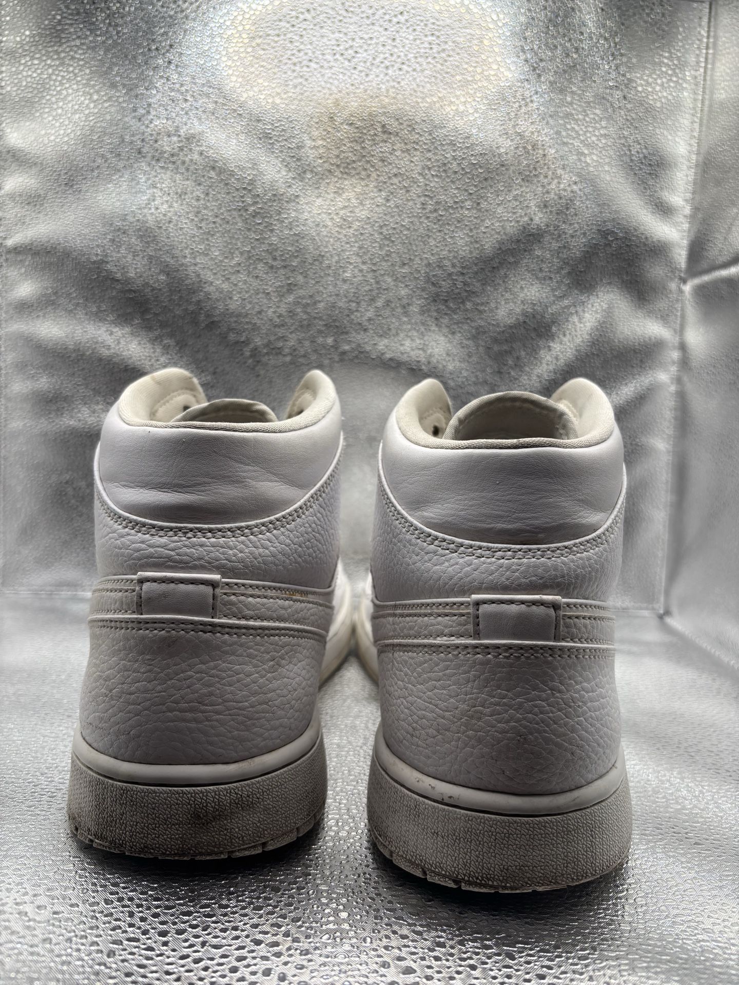 Air Jordan 1 Mid Triple White - photo 4