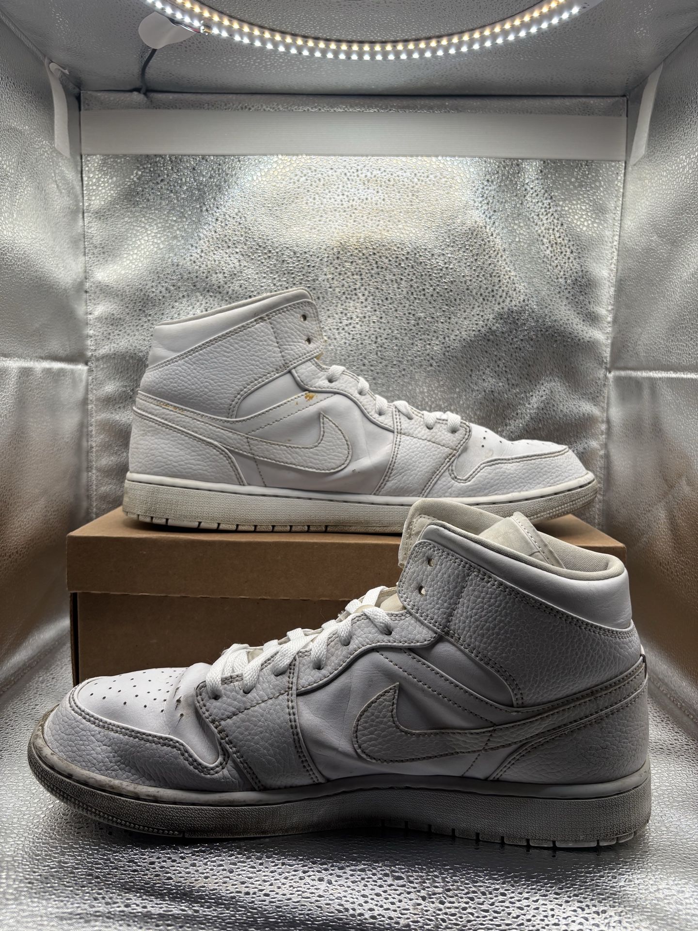 Air Jordan 1 Mid Triple White - photo 5