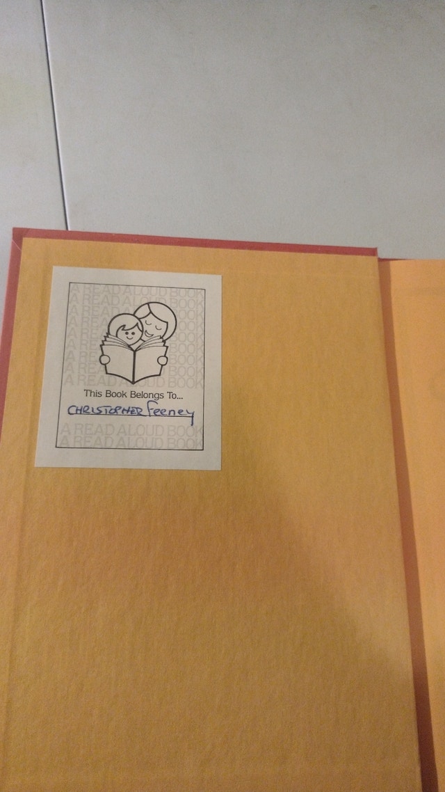 The Giggle Book: Favorite Riddles - photo 2