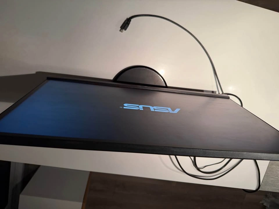 ASUS 23” Monitor (VC239H) - photo 3