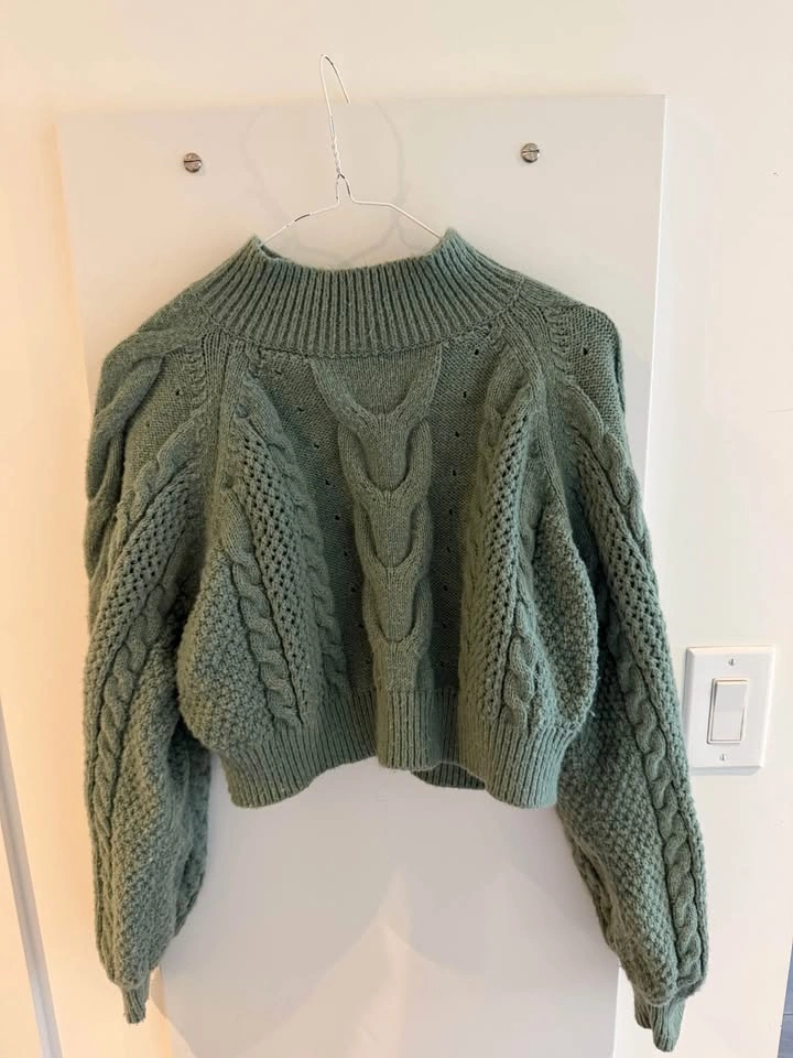Spring Closet Clearout – Aritzia, Oak + Fort & More - photo 3