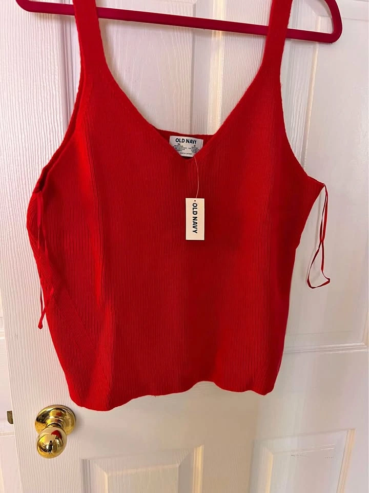 Ladies tank top brand new with tags, size xxl