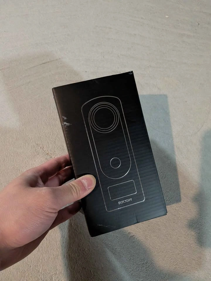 Ricoh Theta Z1 360 Action Camera - photo 2