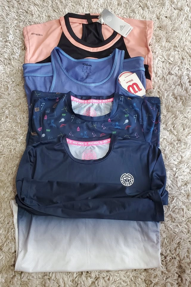 Lot of 10 girls tennis sports clothing. Size 8 to 11 - photo 3