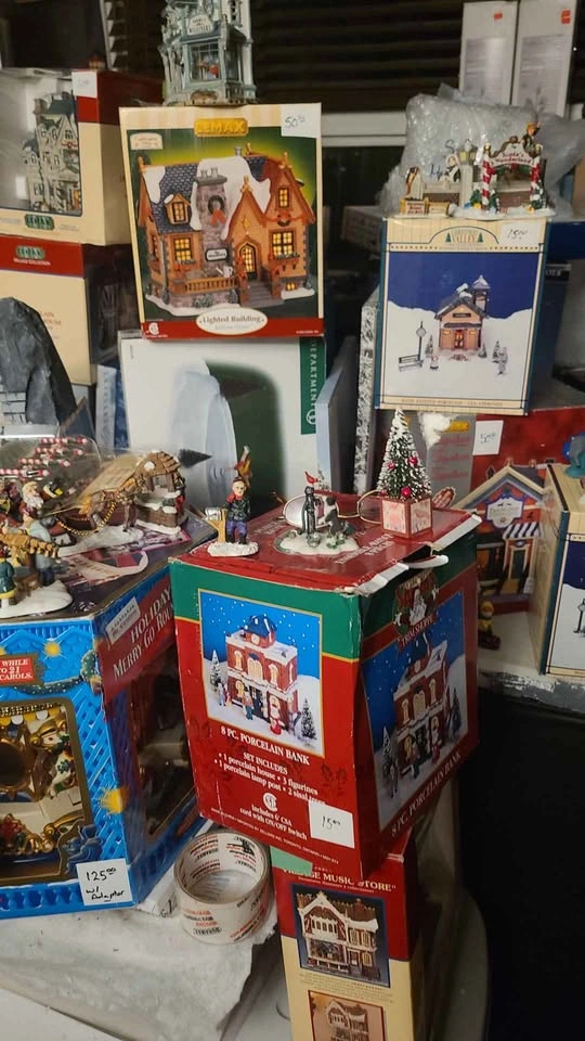 Christmas Village Carole Towne 2009 - photo 5