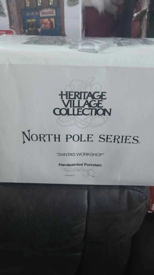 Department 56 Santa's Workshop - photo 2