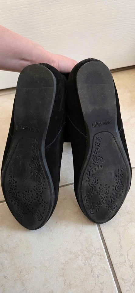 Nine West Black Boots - Size 9 - photo 5