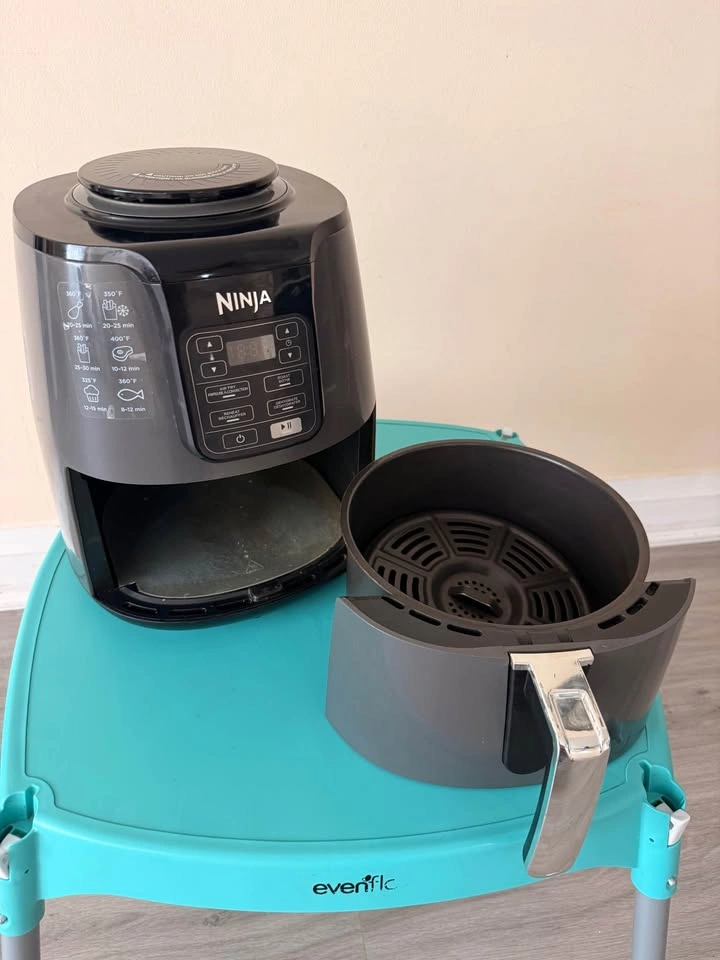MOVING SALE – Ninja Air Fryer - photo 4