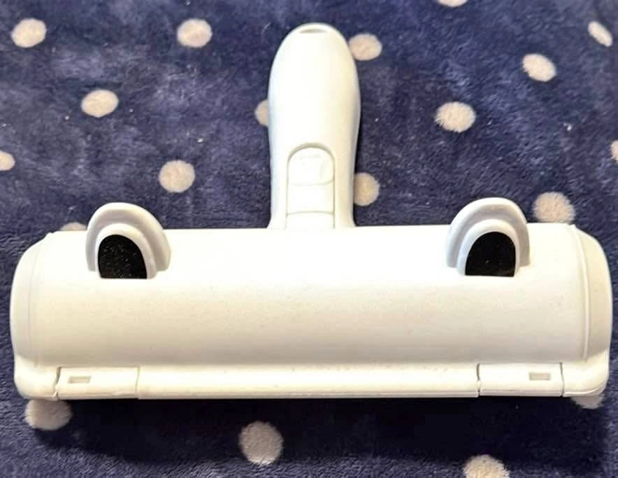 Reusable Lint Roller Brush