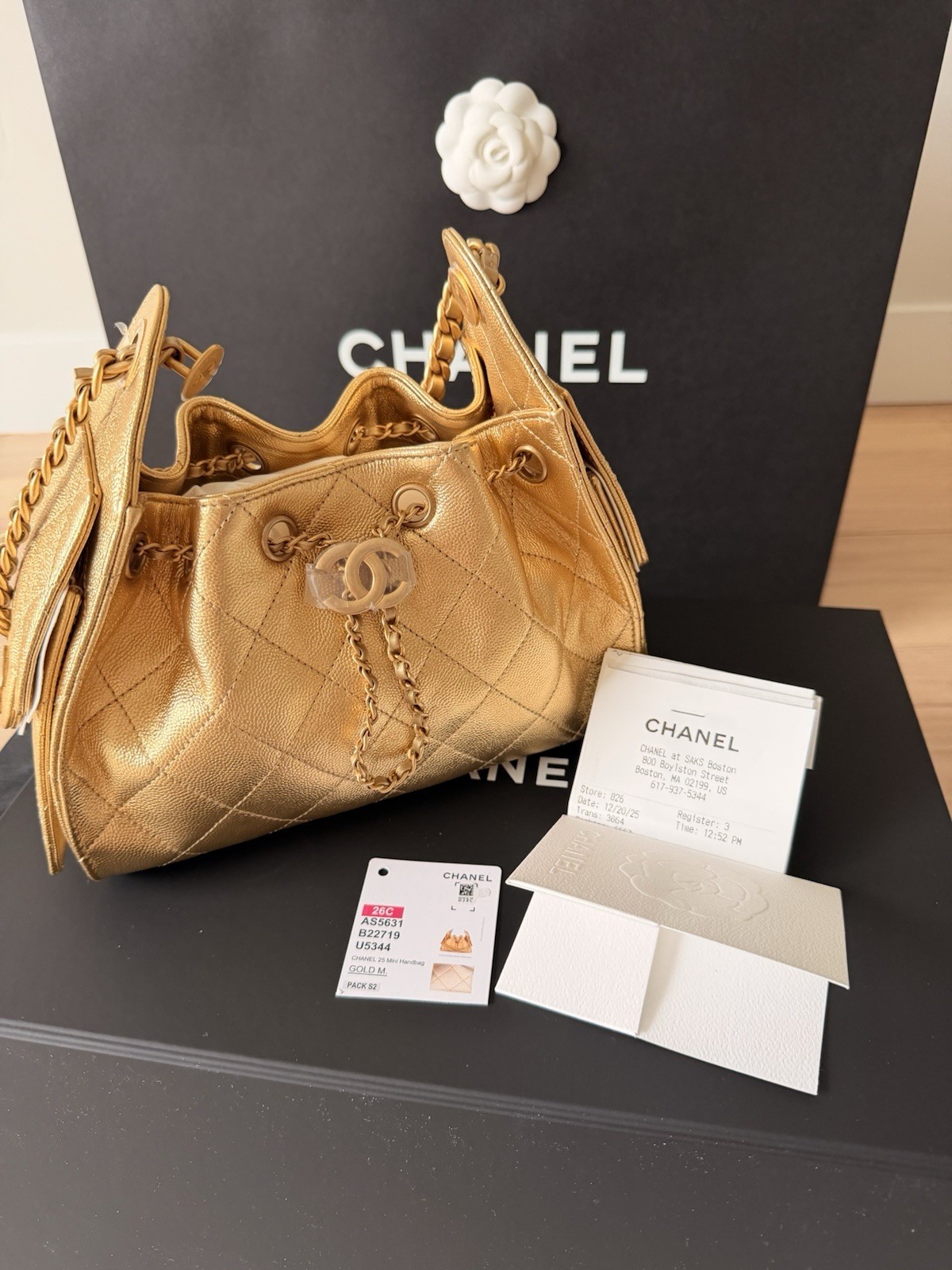 CHANEL 25 MINI HANDBAG -new with receipt- Metallic Grained & Gol - photo 4