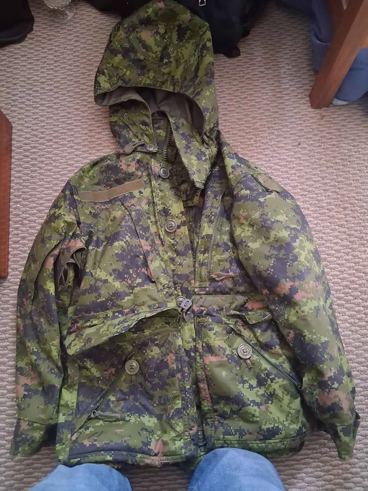 Canadian Forces CADPAT ICE Coat w/ Hood & Fleece - $350 - photo 2
