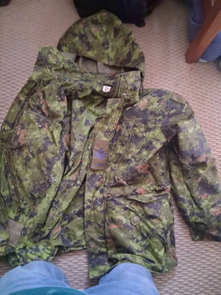 Canadian Forces CADPAT ICE Coat w/ Hood & Fleece - $350 - photo 3
