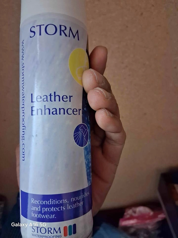 10 cans of Leather Enhancing Spray