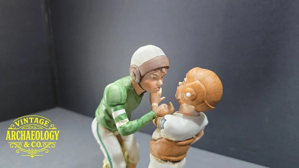 PORCELAIN FIGURINE DEPICTING TWO YOUNG FOOTBALL PLAYERS - photo 2