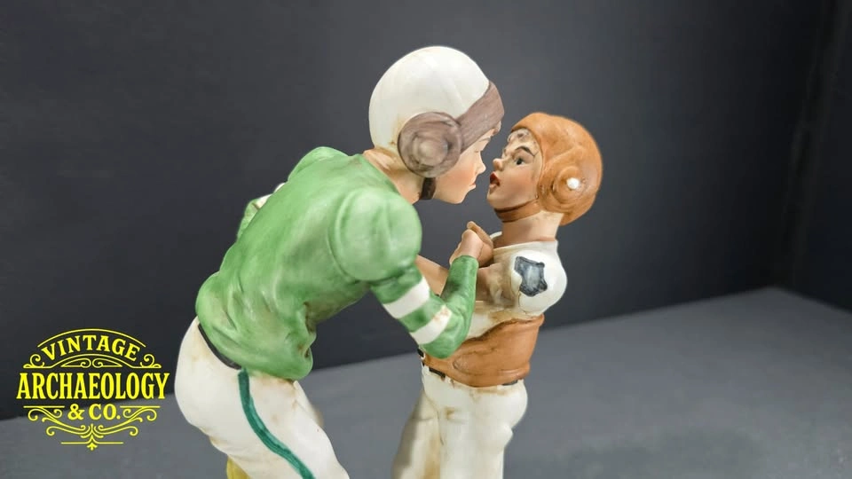 PORCELAIN FIGURINE DEPICTING TWO YOUNG FOOTBALL PLAYERS - photo 4