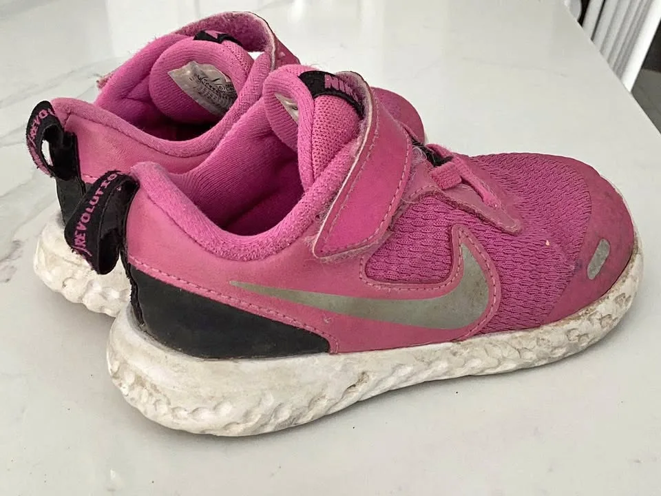 Girls sneakers runners 8c thumbnail