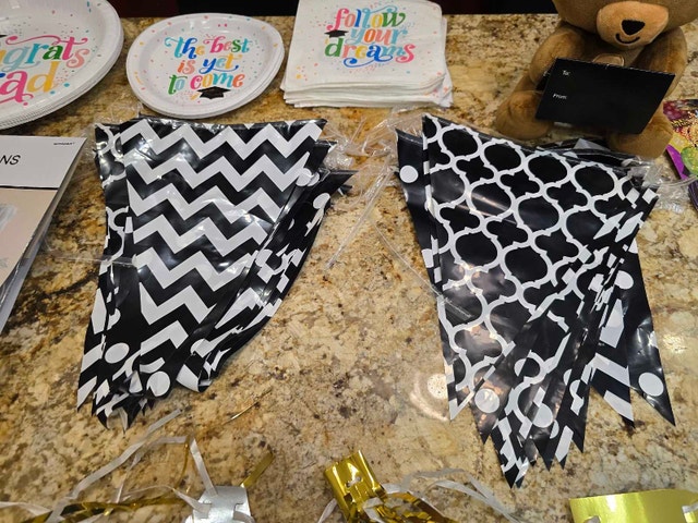 Graduation Party Supplies - photo 3