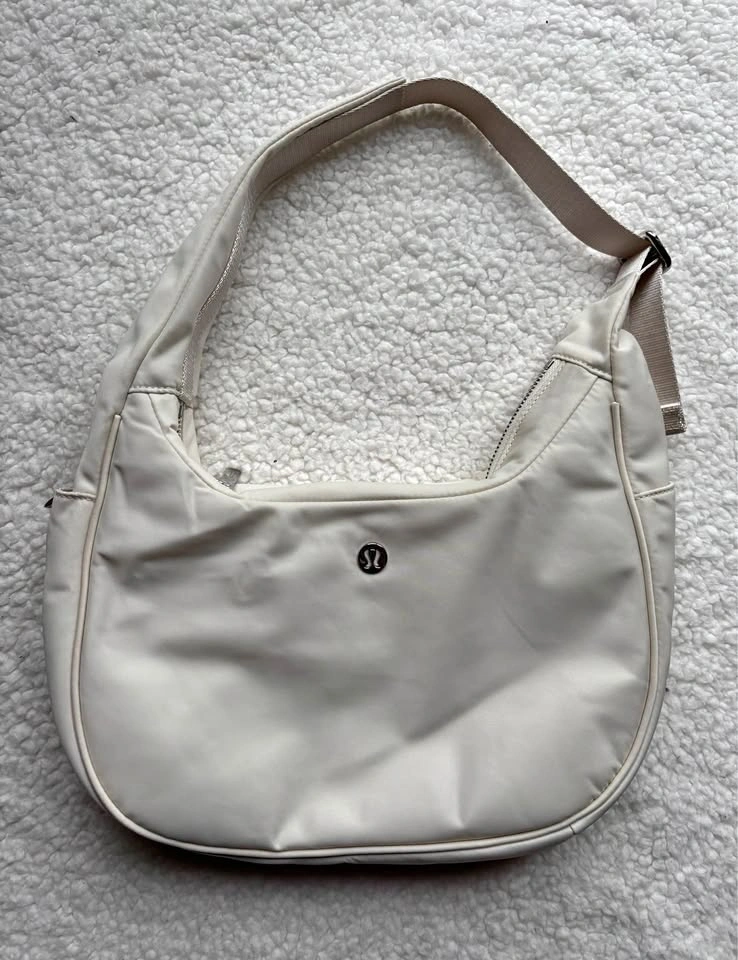 Lululemon City Essentials Shoulder Bag 4L - Ivory/Cream