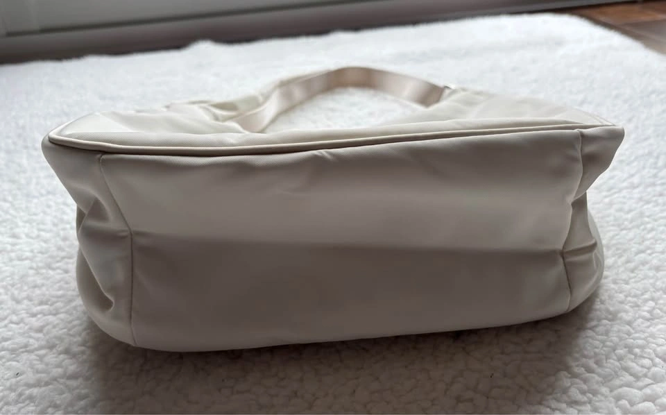 Lululemon City Essentials Shoulder Bag 4L - Ivory/Cream - photo 4