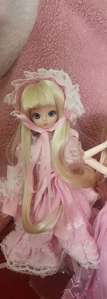 3 Unique Dolls + Doll Head & Accessories - photo 2
