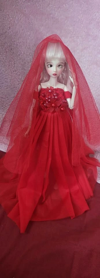 3 Unique Dolls + Doll Head & Accessories - photo 4
