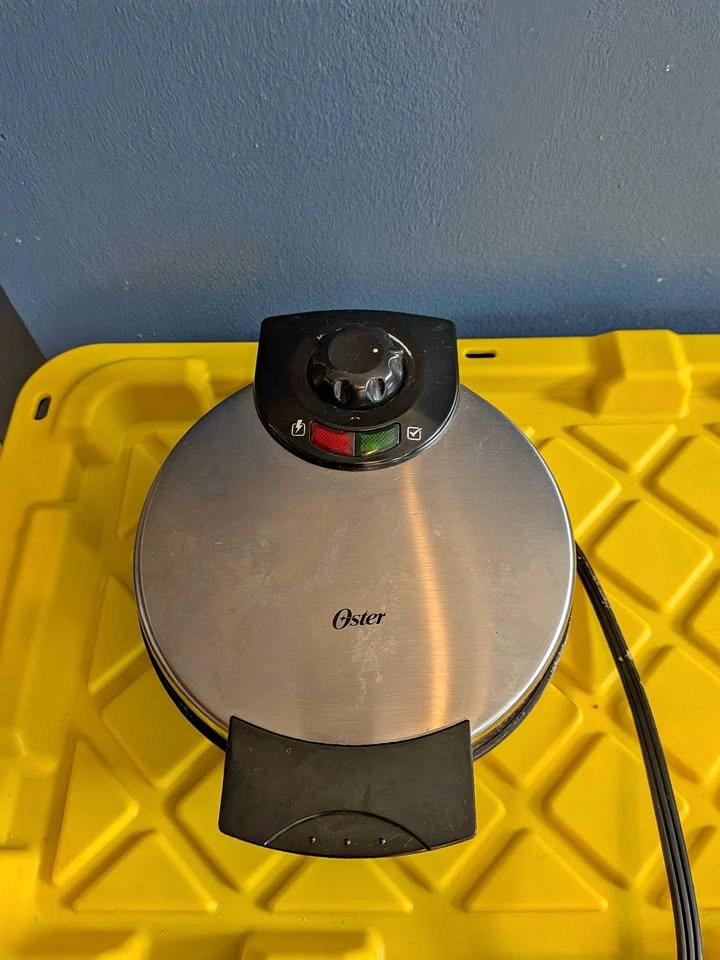 Oster Waffle Maker