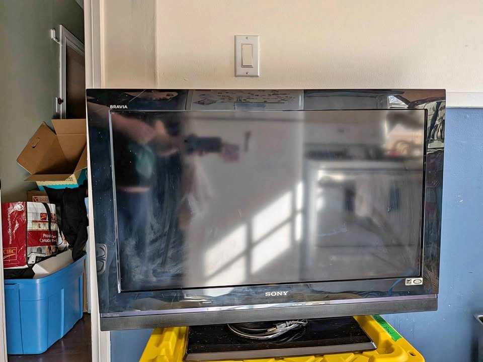 31 Inch Sony TV