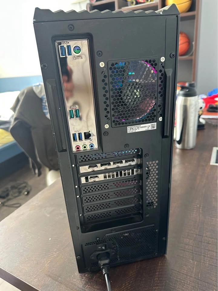 High-End Gaming PC - ASUS ROG Strix G15DK - photo 4