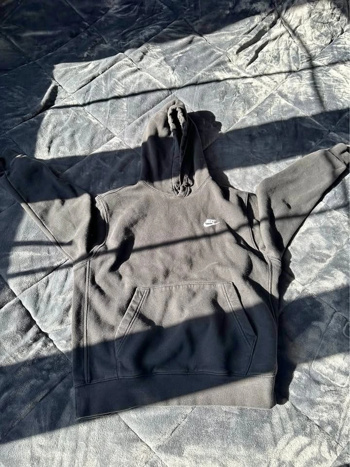 Black Nike Hoodie: Size Medium