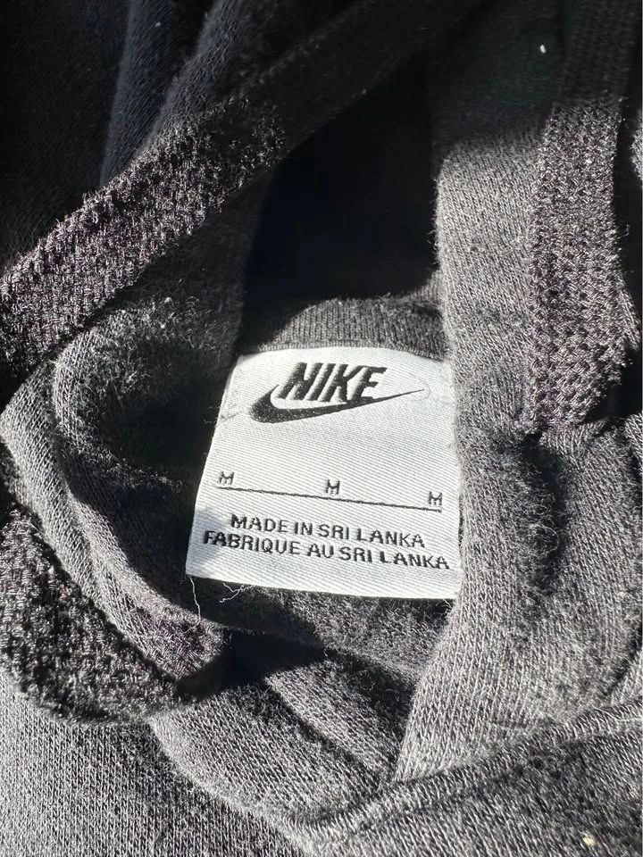 Black Nike Hoodie: Size Medium - photo 3