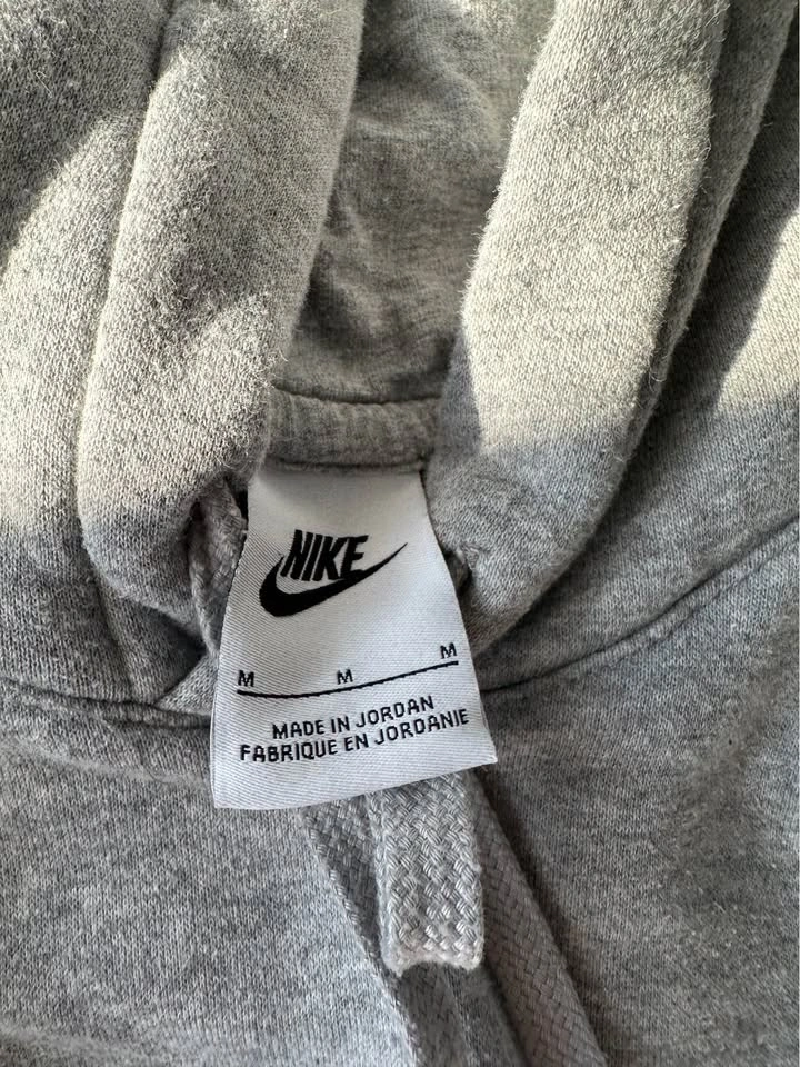 Grey Nike Hoodie: Size Medium - photo 3