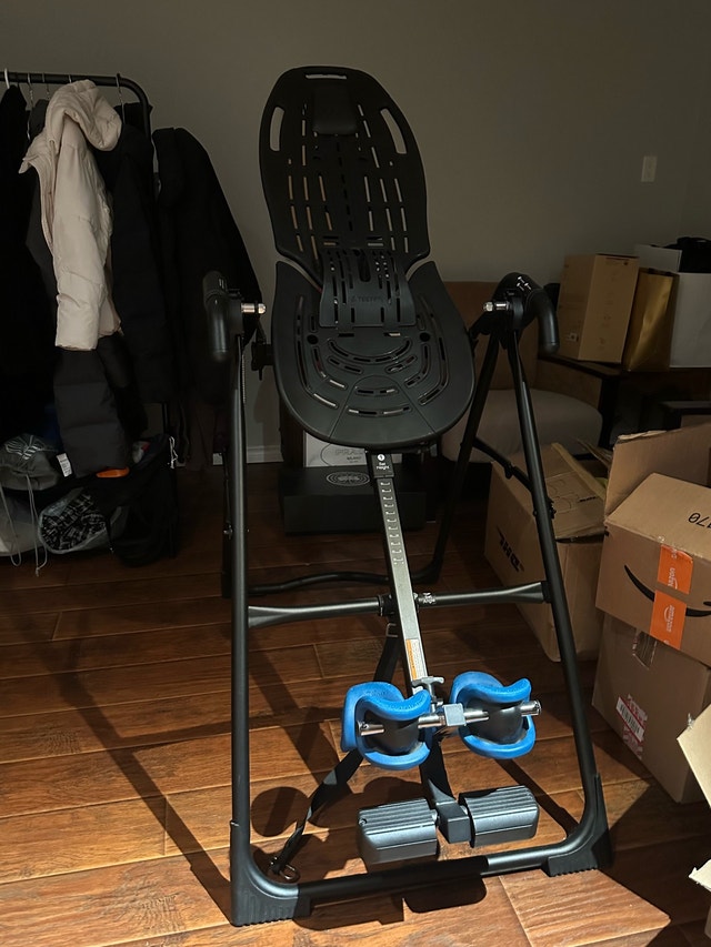 Inversion table like new