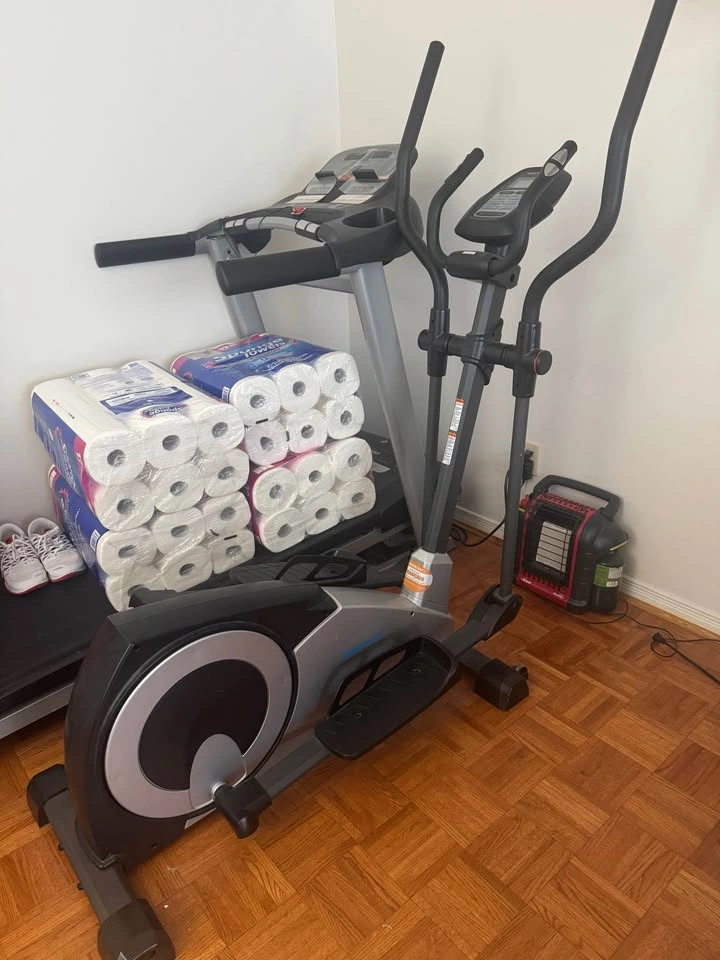 Weslo Momentum CT6.2 Elliptical Trainer - photo 5