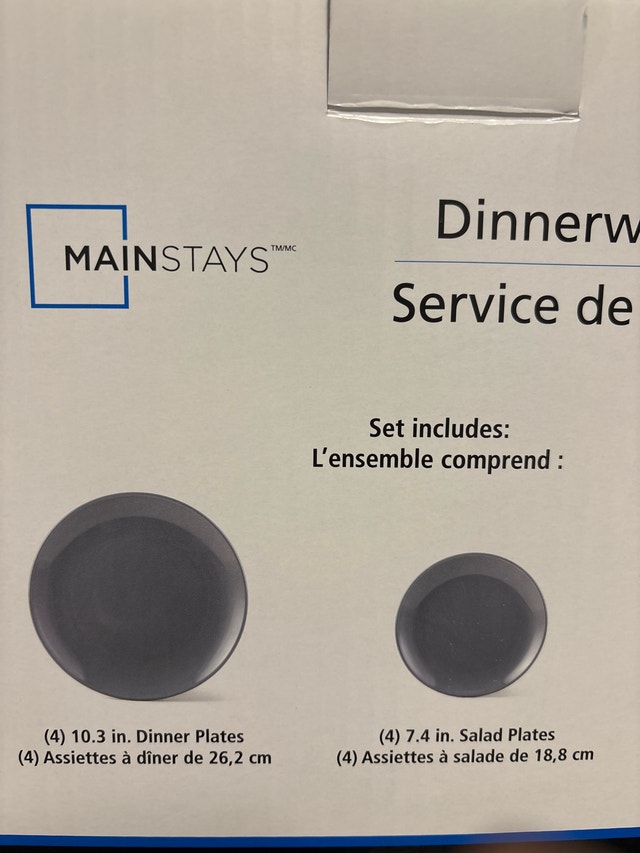Dinnerware set - 8 piece