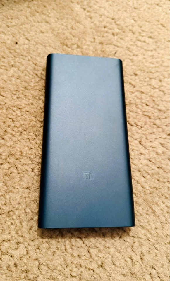 Fast-Charging Power Bank – 4 Outlets, Includes 1 Data Cable