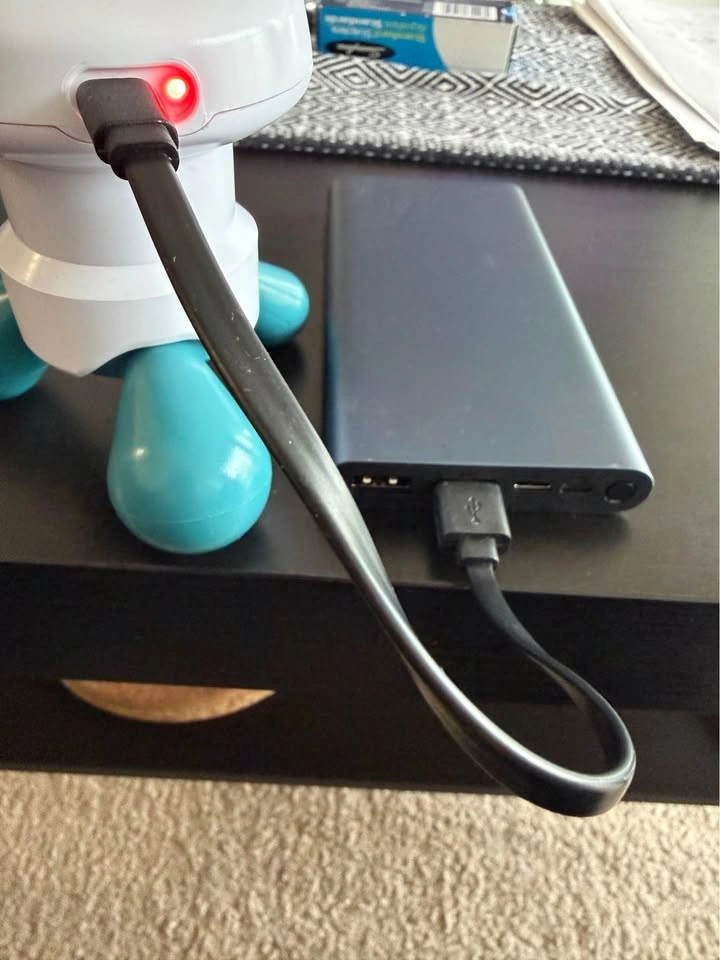 Fast-Charging Power Bank – 4 Outlets, Includes 1 Data Cable - photo 4