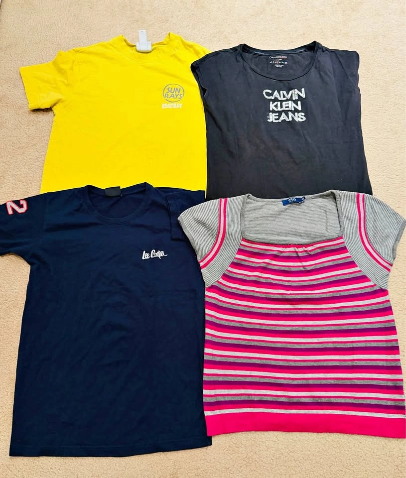 43 Women's Fashion Tops & T-Shirts - M/L