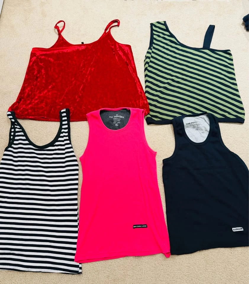 43 Women's Fashion Tops & T-Shirts - M/L - photo 2