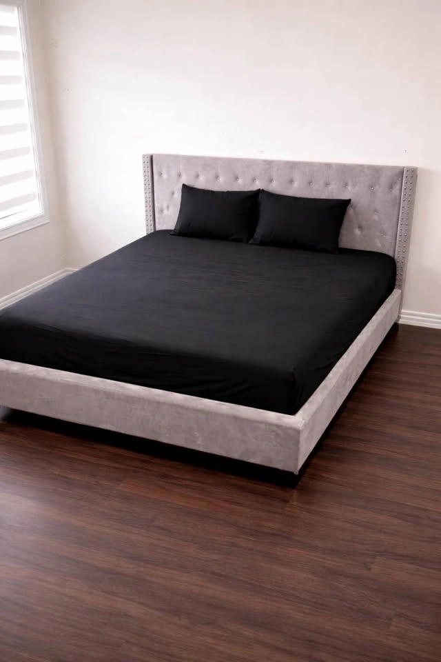 King Bed with Mattress - photo 2