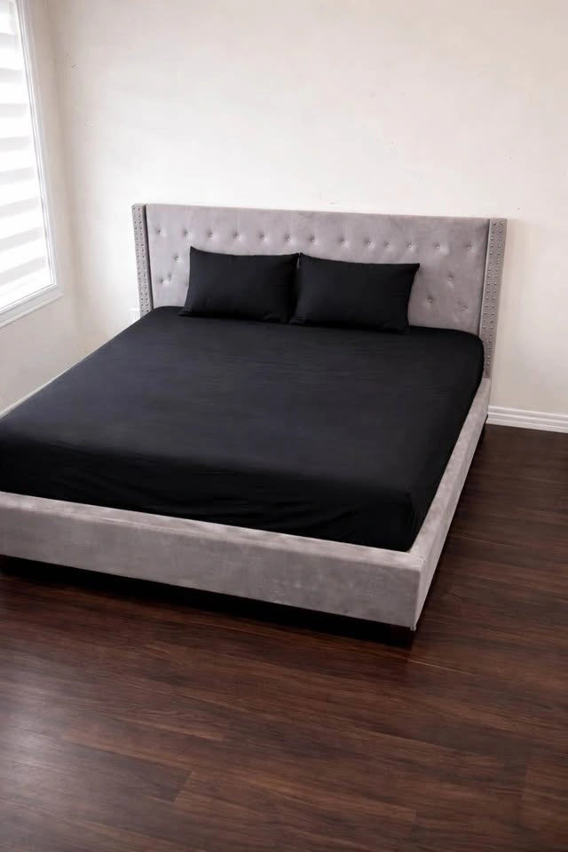 King Bed with Mattress - photo 3