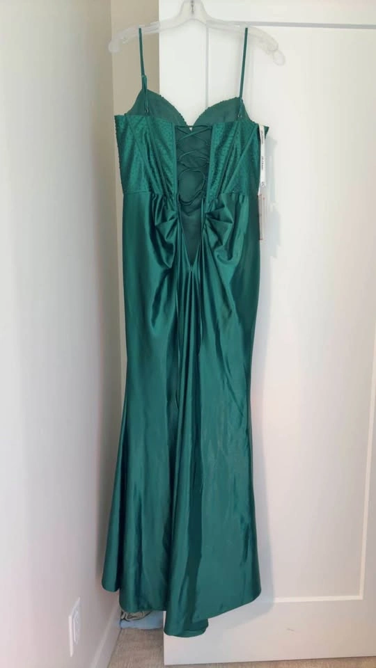 Emerald Green Prom Dress - photo 2