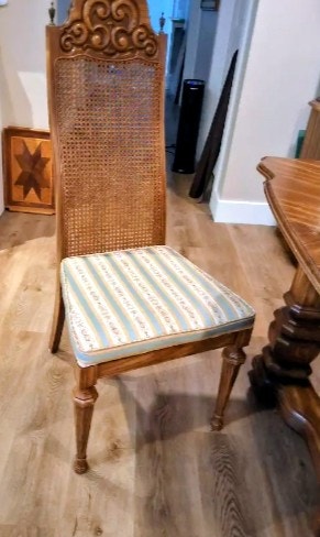 Solid Oak Dining Table, 8 Cane Back Chairs & 2 Leaves - photo 4
