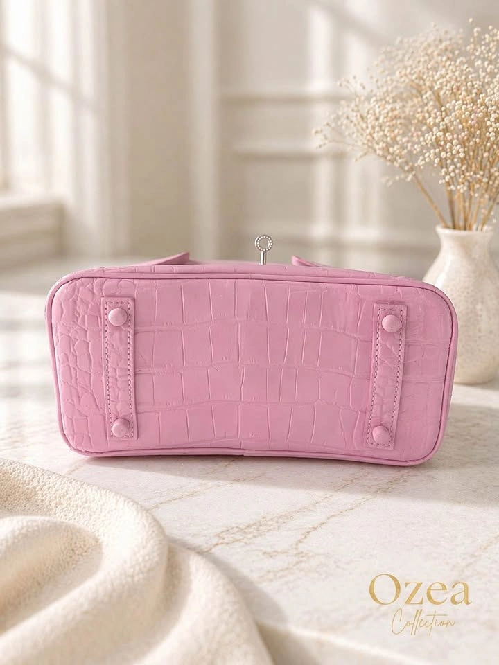 Sculptural Handbag-Inspired Piece - The Soft Edit - photo 3